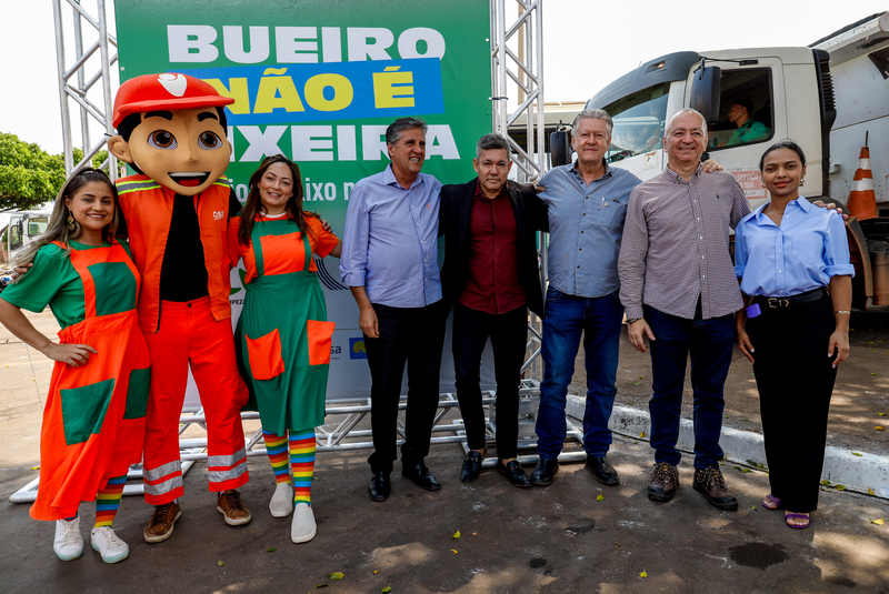 Lançamento da Campanha "Bueiro não é Lixeira"